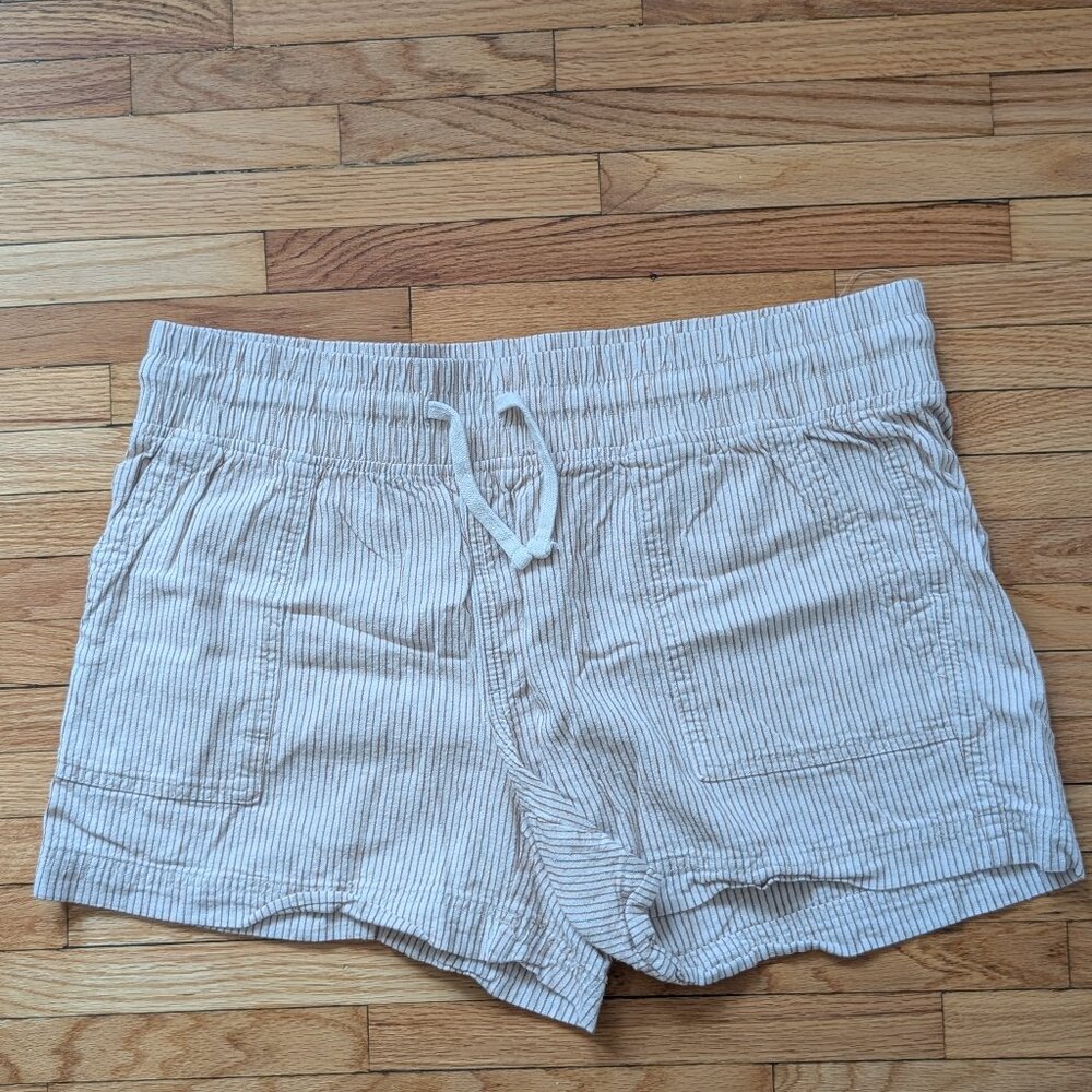 Linen pin-strip shorts